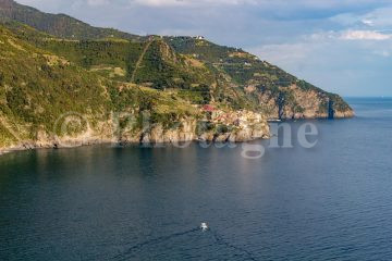 Boat and Manarola in the evening